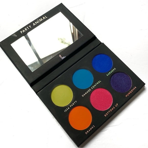 Laura Lee Los Angeles Party Animal Eyeshadow Palette - Picture 4 of 4